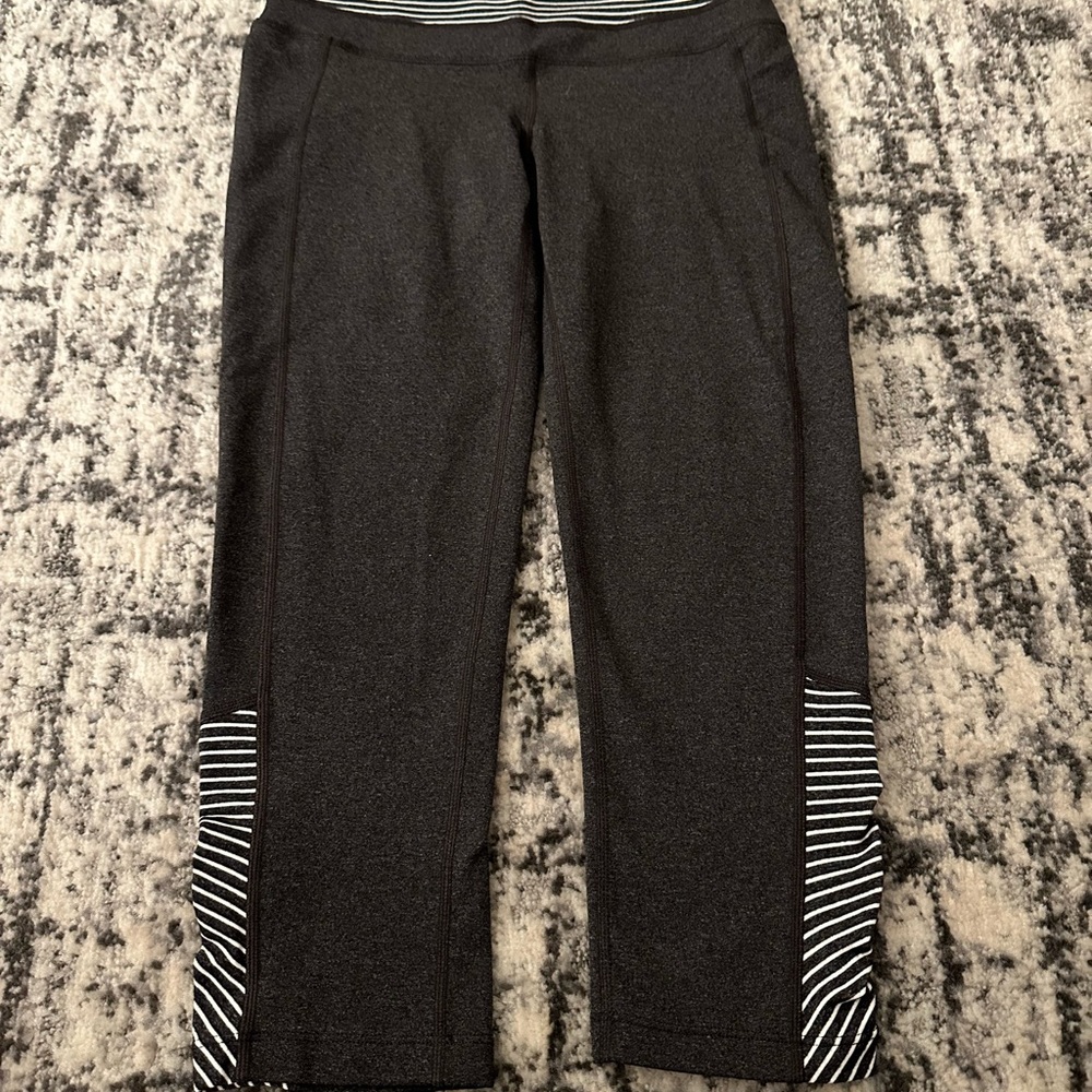 Athleta Cropped Tight - Picture 3 of 4